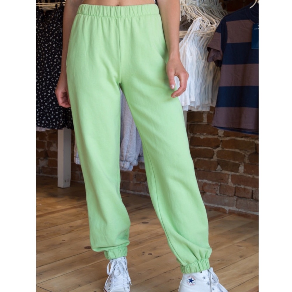NWOT brandy melville bright green rosa sweatpants